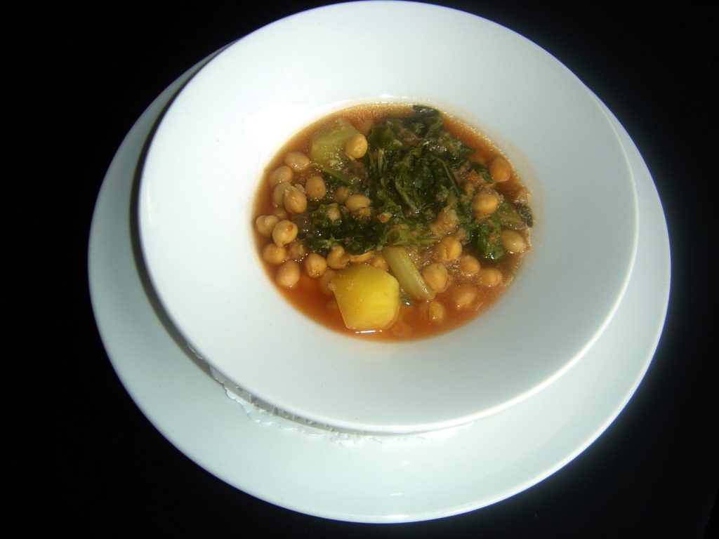 Acelgas esparragás en guiso