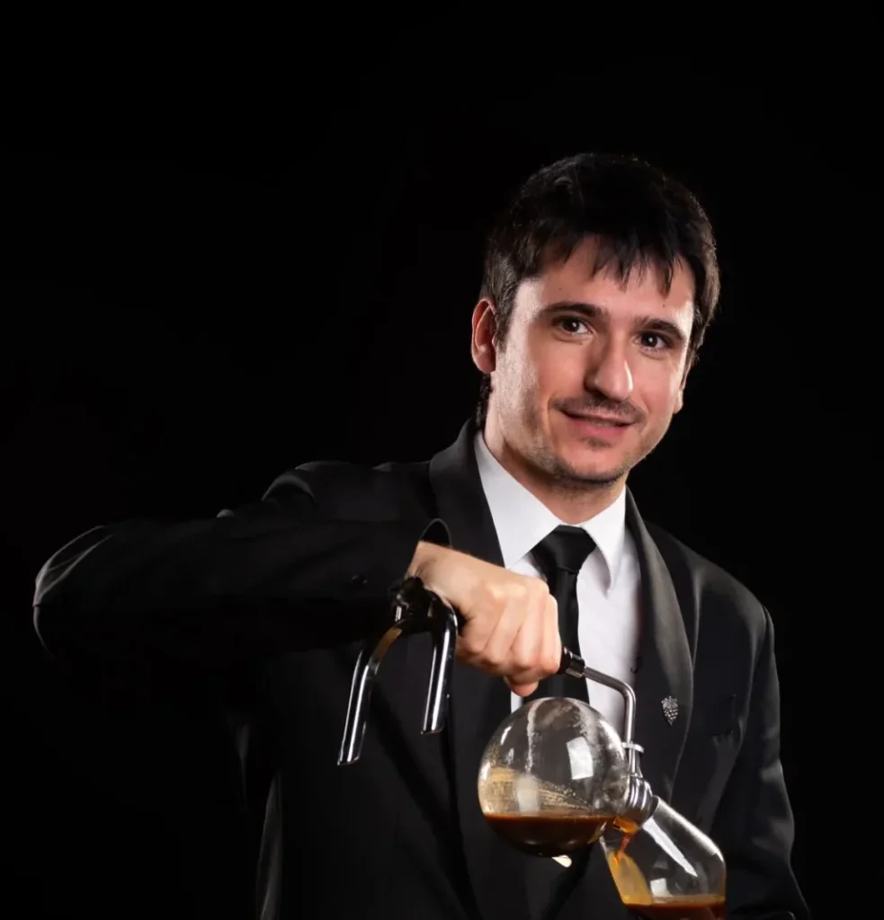 José Antonio Moreno, elegido Mejor Sumiller de Andalucía: Un brindis por la excelencia en Vera