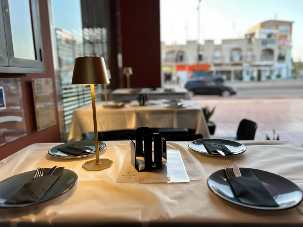 Carta de verano en Restaurante Juan Moreno: sabor mediterráneo en Vera